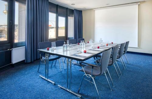 Hotel Freiburg City Center by Leonardo Hotels - 회의실/연회장