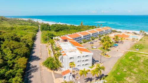 Golden Dream Villas with pool 1st floor in Isabela