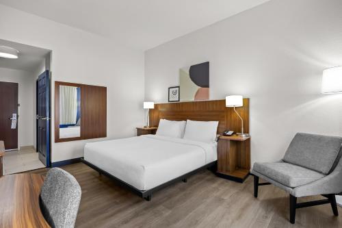 Spark by Hilton Macon North - image 11