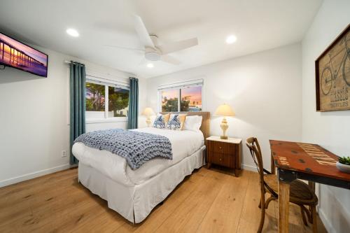 Ocean Beach Cottage with Views in Ocean Beach