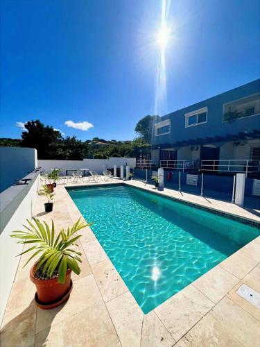 Over The Hill Residence - Your Tranquil Oasis
