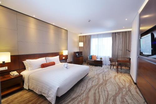 Gumaya Tower Hotel Gumaya Tower Hotel is perfectly located for both business and leisure guests in Semarang. The property offers a high standard of service and amenities to suit the individual needs of all travelers. Se