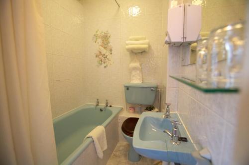 Moonraker House - image 12