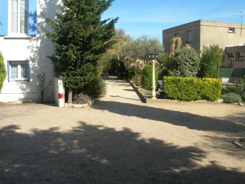 Hotel les Acanthes Hotel de charme Redessan