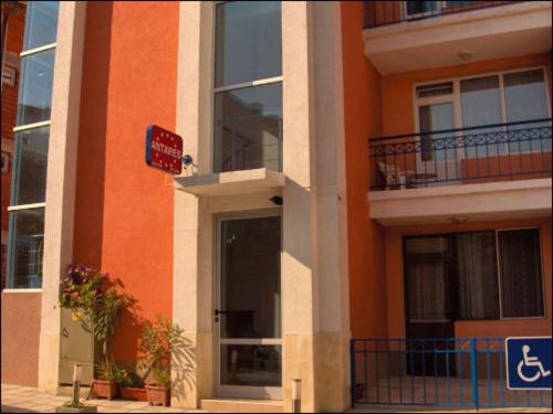 Hotel Antares - image 3