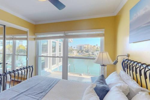 315-G - Madeira Beach Yacht Club in St Pete Beach, USA