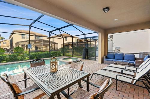 5448 Misty Oak in Davenport, USA
