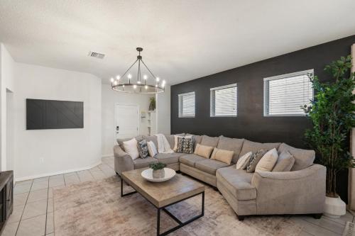 5448 Misty Oak in Davenport, USA