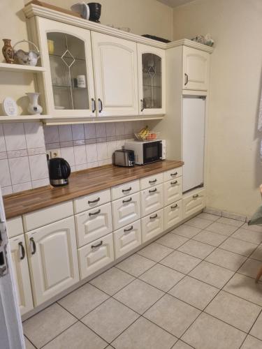 廚房, WG- Zimmer im Einfamilienhaus in 阿倫斯費爾德