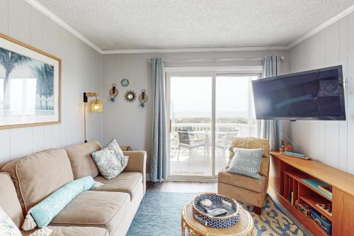 HB242 Captain's Villa 6-B in Holden Beach (NC)