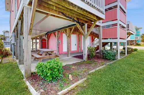 HB242 Captain's Villa 6-B in Holden Beach (NC)