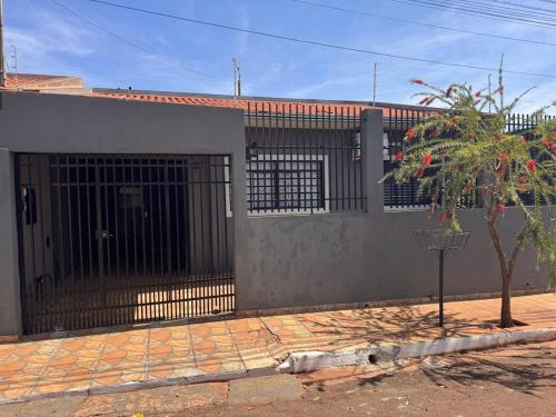 . Casa espaçosa com ar em todos os quartos