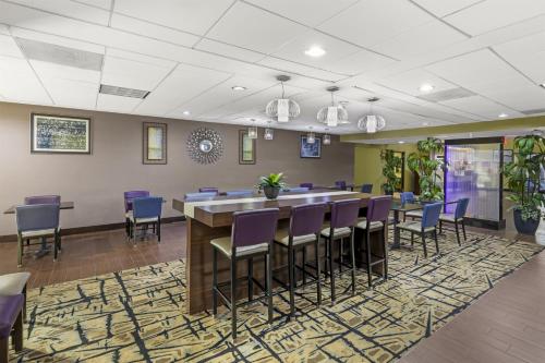 Best Western Plus McDonough Inn & Suites in McDonough, USA