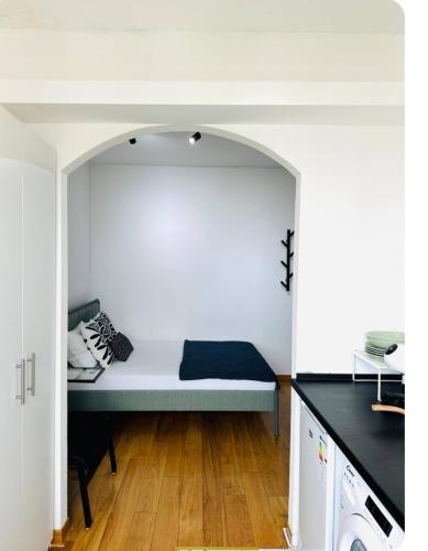Central Studio 317