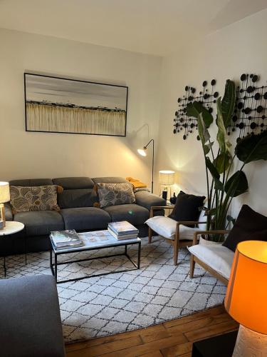 New flat, canal Saint Martin, close to Marais