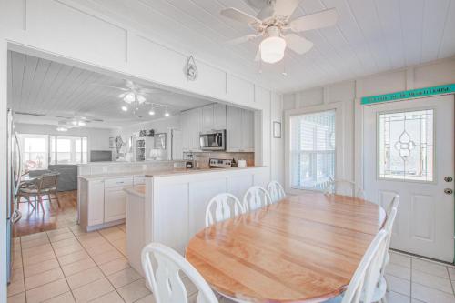 HB80 Eberwein Retreat in Holden Beach (NC)