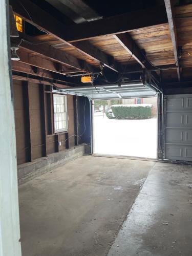 Cozy Apartment w Garage in Salem (OH)
