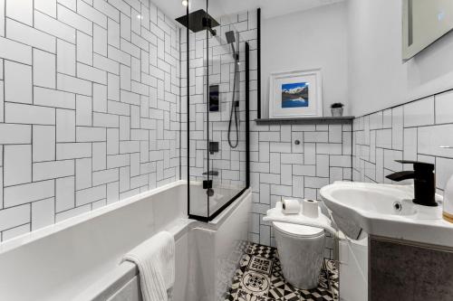 Stylish 2-Bed Villa Garden Central Edinburgh - main image