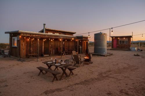 Joshua Tree House of Mercury – khách sạn tại Sunfair Heights