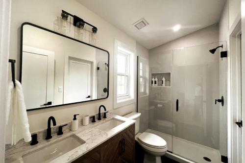 35 Owners Penthouse - 1 King Bed, Private Bathroom - Nonsmoking - George Washington University