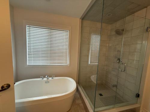 Charming Short-Term Stay Near Downtown Fergus & Elora Mill in Centre Wellington (ON)