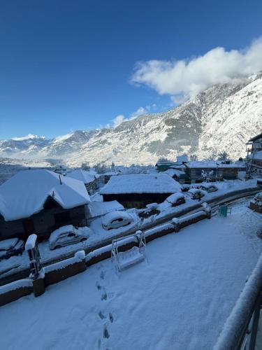 Cedar Valley Retreat in Sajla