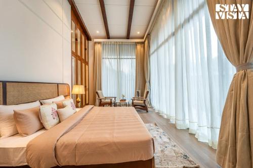 StayVista at Moets Waterfront Estate 3 BR Raison in Bandrol