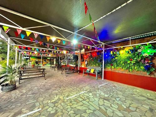 Widok z zewnątrz, Ngandu Hotel - Rundu in Rundu