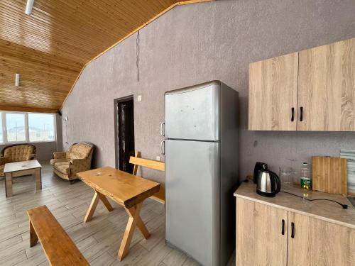 Ninama in เมสเตีย