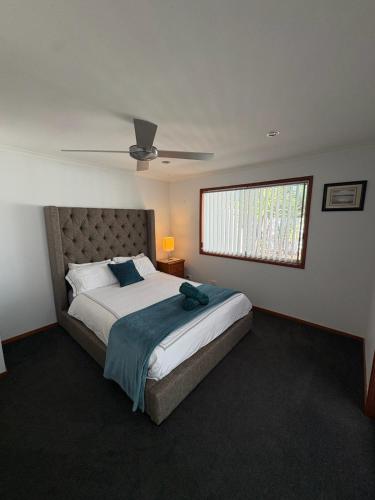 Sunshine Bay, 5 mins to beach w pool pet friendly in Sunshine Bay
