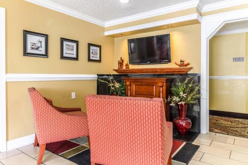 Rodeway Inn & Suites Jacksonville near Camp Lejeune - image 28