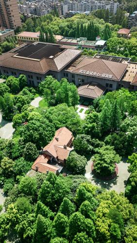 武汉会议中心迎宾馆 – khách sạn tại Khu thương mại Hankou
