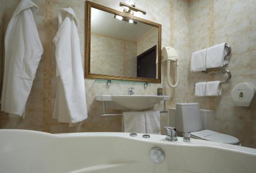 Kroshka Enot Hotel