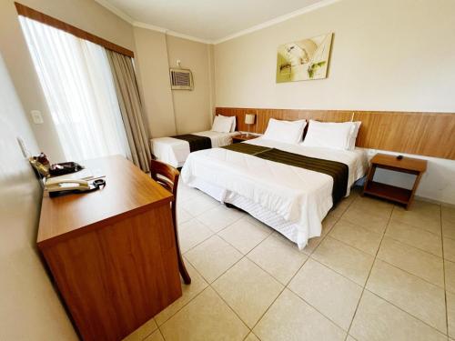 1 double bed, 1 twin bed