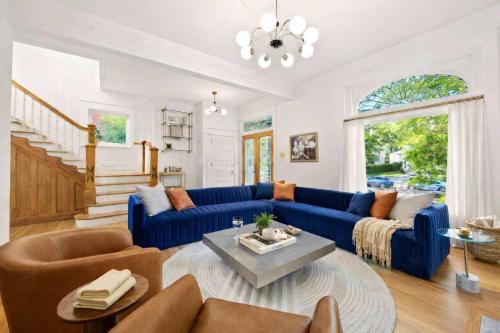 Gatsby Estate Luxe 7BR Retreat with Game Room – khách sạn tại Irish Hill