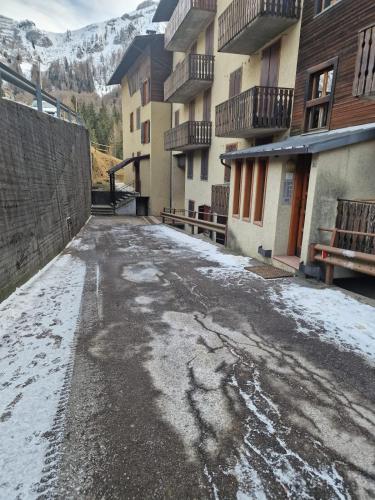 SnowNest Foppolo A pochi passi dalle piste con box in Foppolo