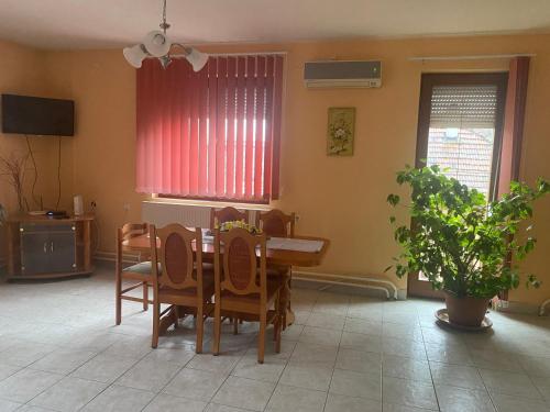 Panda Vendegszallas in Jászberény