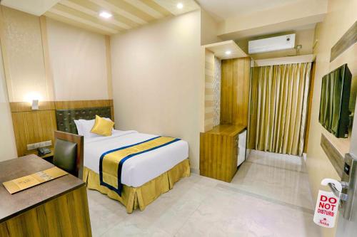 Guestroom, Asia Hotel & Resorts near Dhakeswari Temple