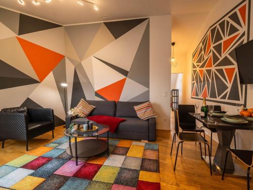 Balcony Apartment for 4 near Naschmarkt & U4 Metro, Vienna (photo 2)