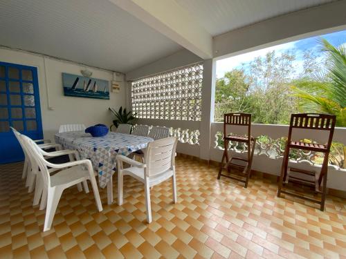 บริการและสิ่งอำนวยความสะดวก, Grande villa climatisée,jardin, ideale famille, groupe amis, proche port de peche,littoral (Grande villa climatisee,jardin, ideale famille, groupe amis, proche port de peche,littoral) in เลอ ยามัน