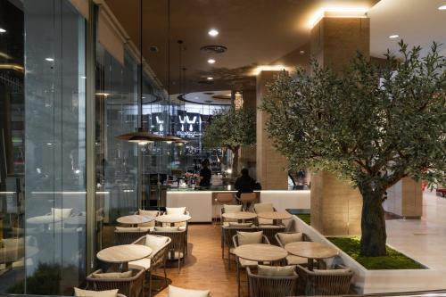 Golden Crown Grand Hotel in Hat Yai