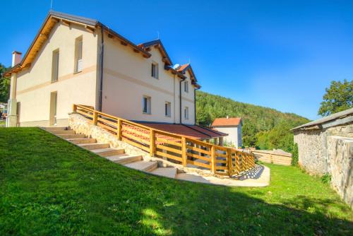 Viesnīcas āriene, Dobra Hiša Zdravja Čičarija (Dobra Hisa Zdravja Cicarija) in Golac