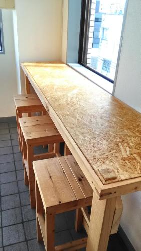 公用交誼廳/視聽室, 基地旅館 - 駒込 (Base Inn Komagome) in 巢鴨