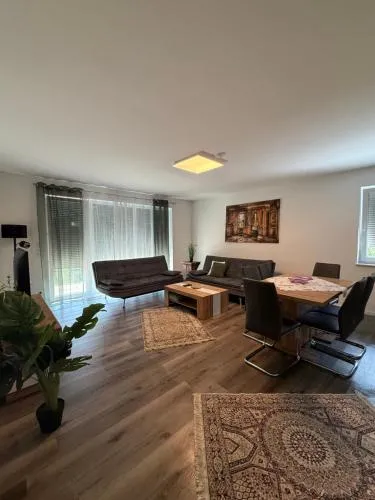 Sorinas Home - Comfortable Apartment near Graz - Free Parking in Wagersbach, Österreich