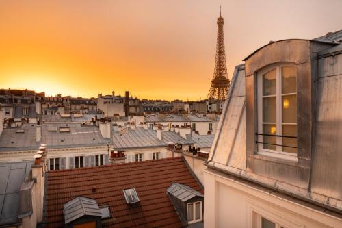 View, Hotel Almarine Eiffel in 7th - Tour Eiffel - Invalides