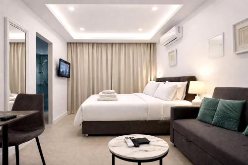 White Arches Studio Suite by TrulyCyprus - image 3