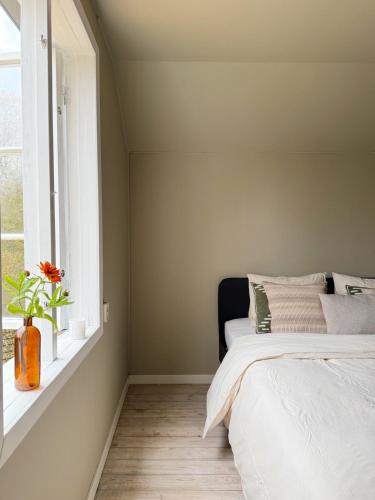 Swedish Country House Near the Ocean in 스뱅스타