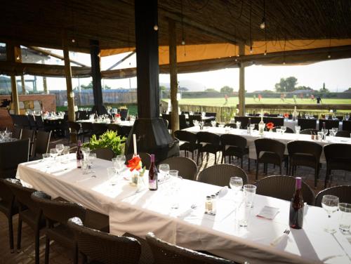 레스토랑, Hokahanya Inn & Conference Centre in 마세루