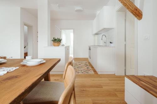 Apartmaji Matec in 波霍列山區洛夫倫茨