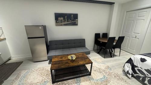 Cozy Studio Retreat in Scenic Georgina, Canada in Georgina (ON)